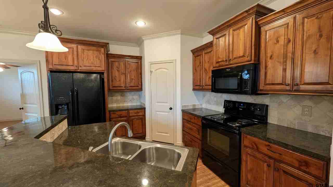 19036 County Road 1202 - Photo 4 of 17