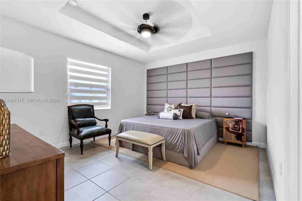 12728 Sw 214th Ter - Photo 3 of 8