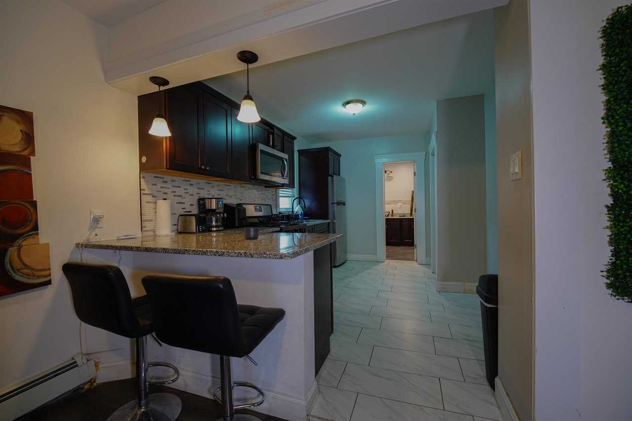 542 41st St #2 - Photo 5 of 6