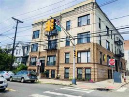 featured image of 163 Baldwin Ave #8
