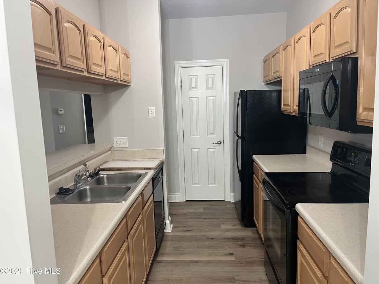 1942 Tara Ct Apt 201 #201 - Photo 3 of 9