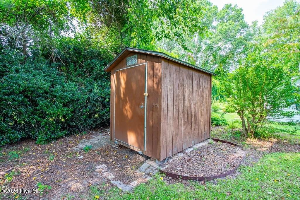 4902 Woodbrook Dr - Photo 5 of 19