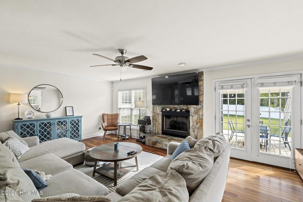 100 Westmont Rd - Photo 5 of 27