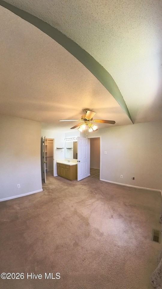 47 Forestdale Dr - Photo 3 of 14