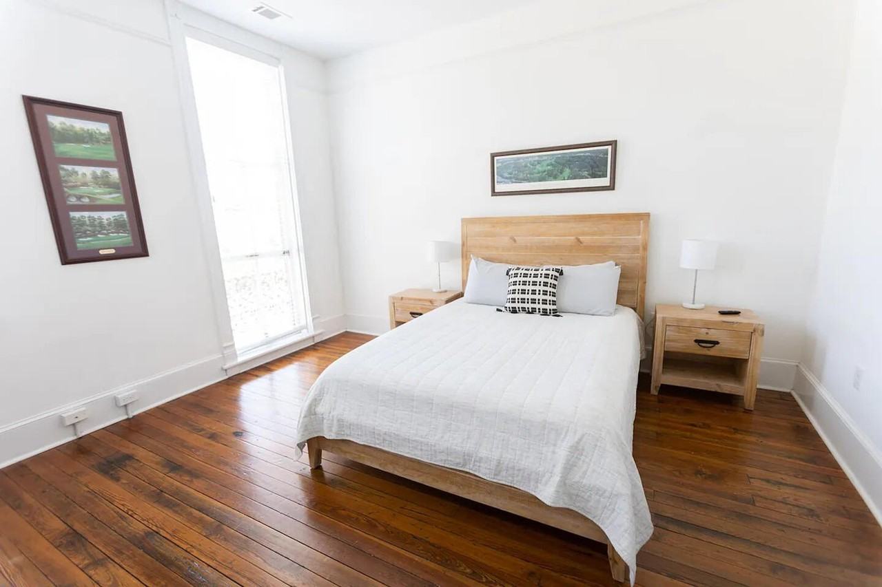 215 12th St #B - Photo 4 of 12