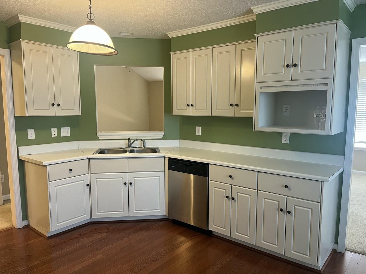 444 Madison St - Photo 6 of 37