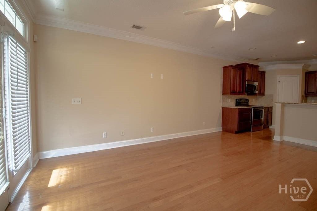 127 Ventura Pl - Photo 5 of 23