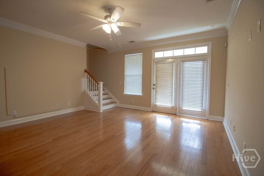 127 Ventura Pl - Photo 6 of 23