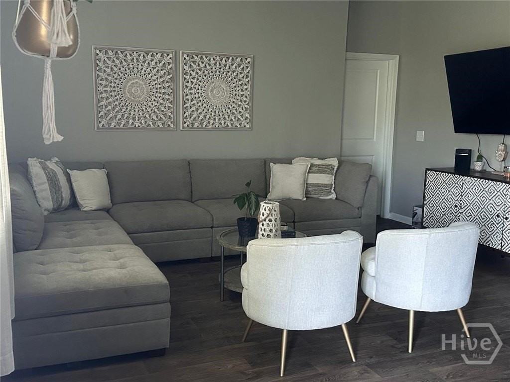 122 Fremont Ln - Photo 3 of 27