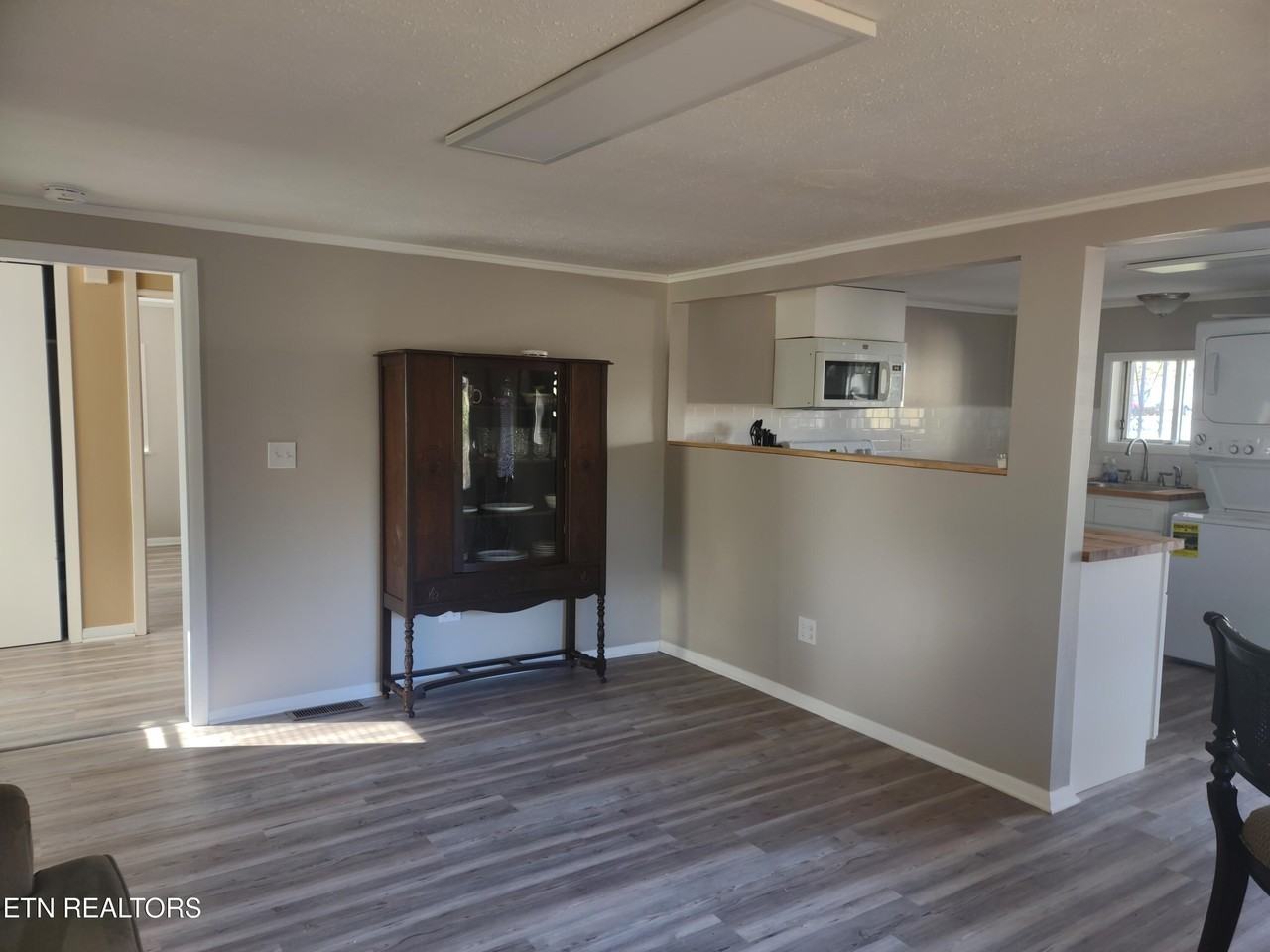 757 W Outer Dr - Photo 5 of 15