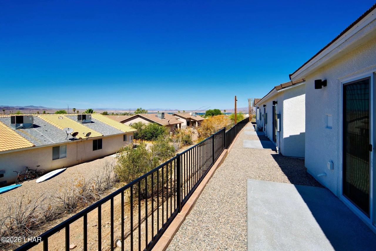 2060 Swanson Ave - Photo 6 of 20