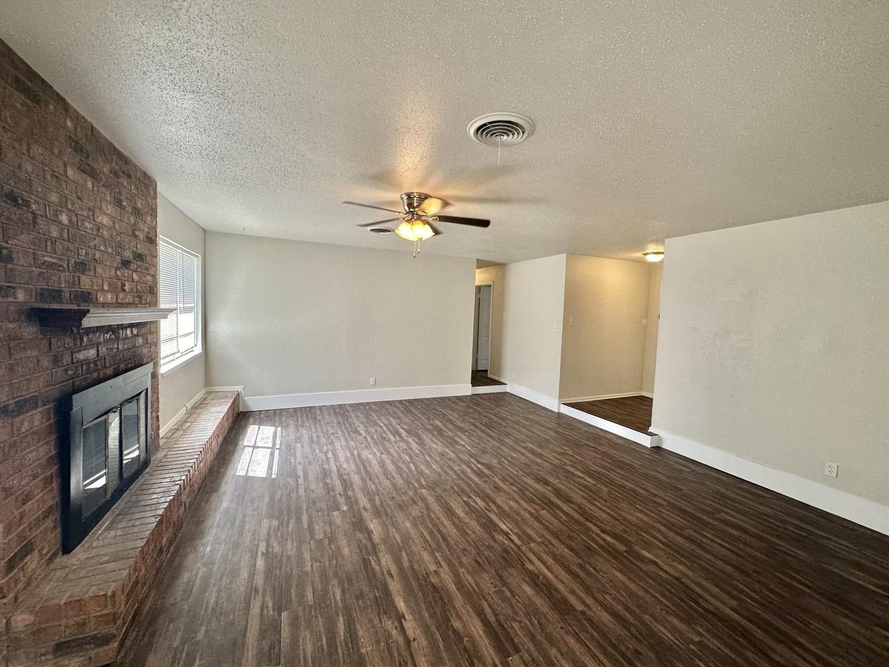 1509 Elkhart Ave - Photo 5 of 14