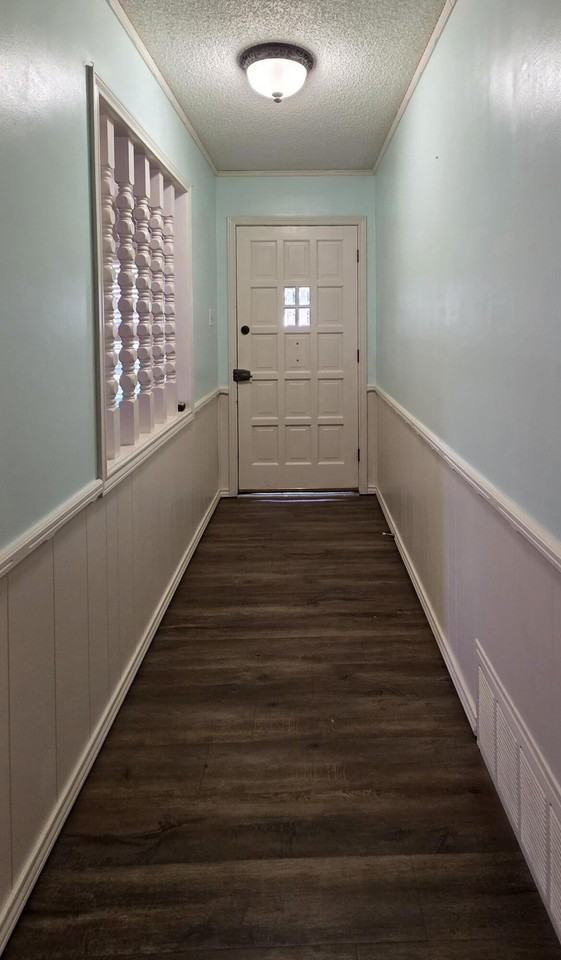 8604 Jordan Dr - Photo 2 of 21