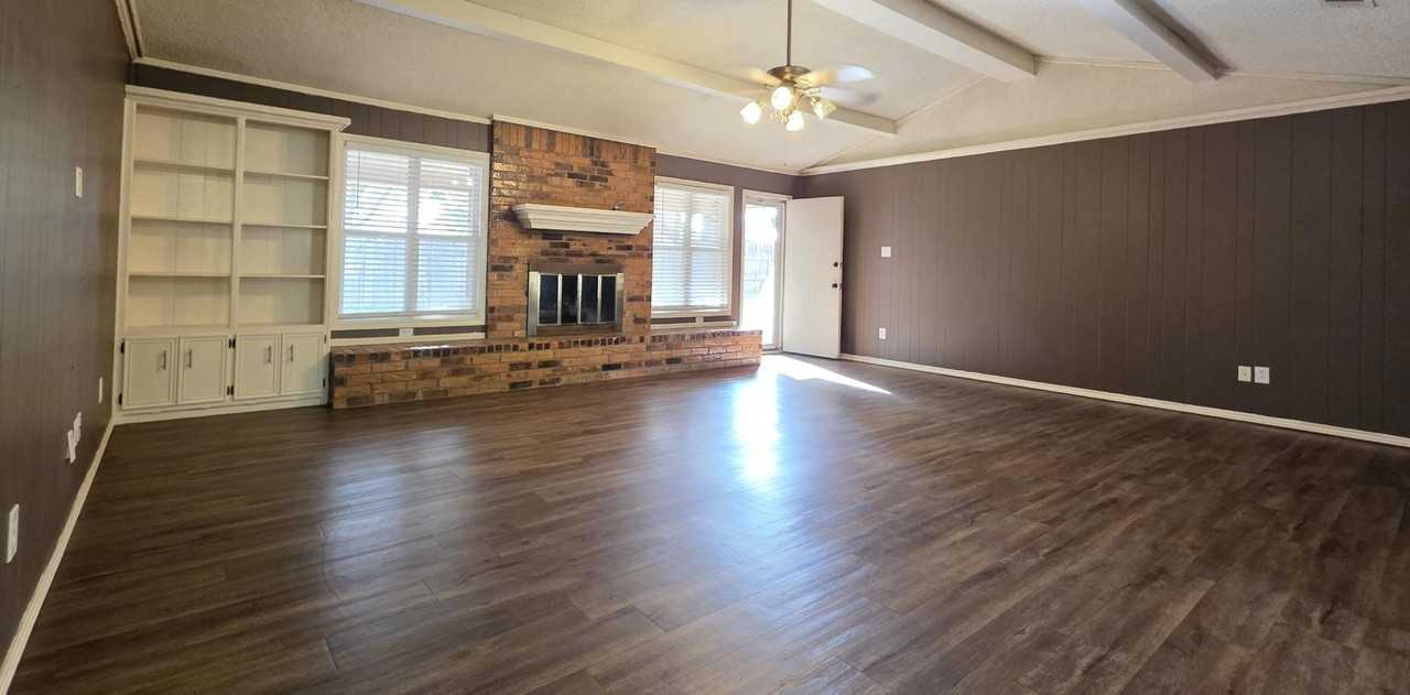 8604 Jordan Dr - Photo 3 of 21