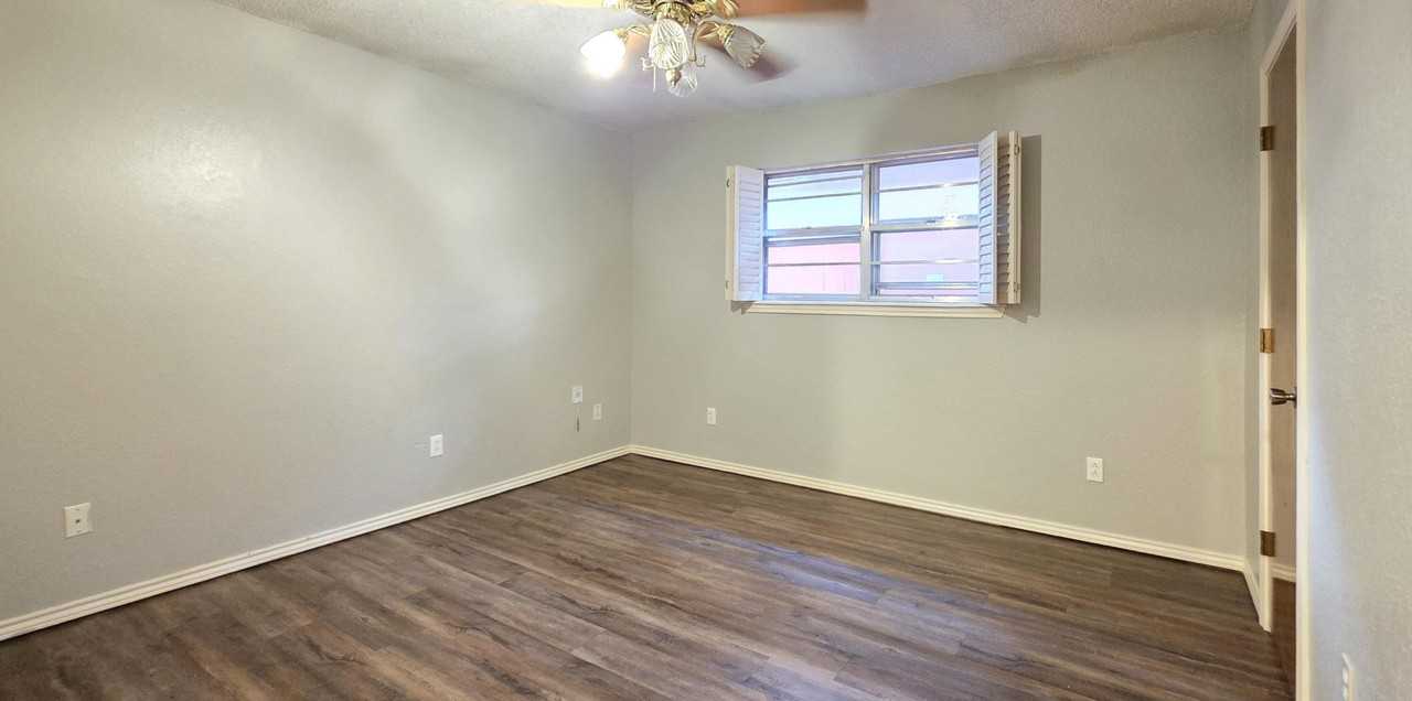 8604 Jordan Dr - Photo 7 of 21