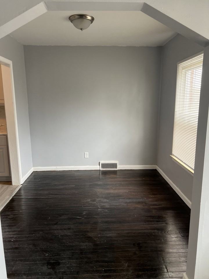 1646 21st St - Photo 6 of 8