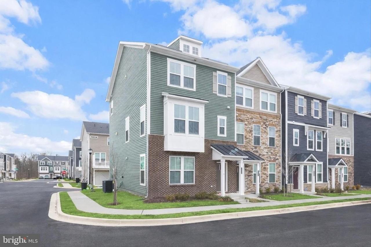 1624 Aster Ln - Photo 2 of 47