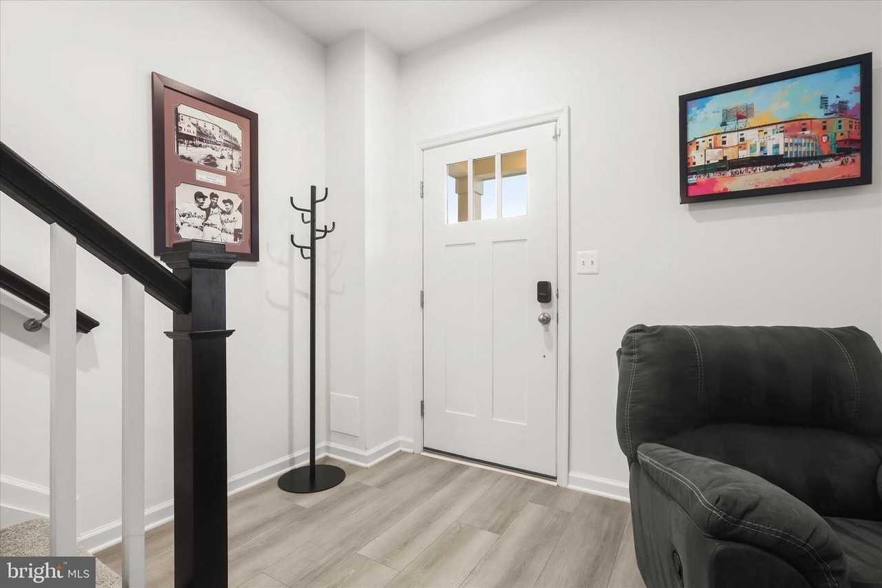 1624 Aster Ln - Photo 6 of 47