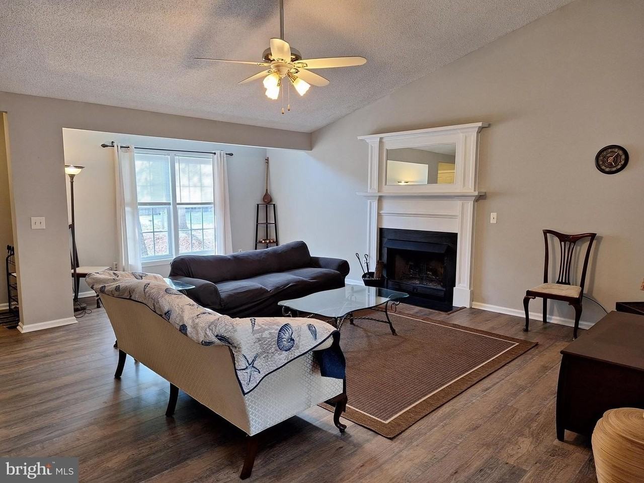 12 Albano Ct - Photo 4 of 47