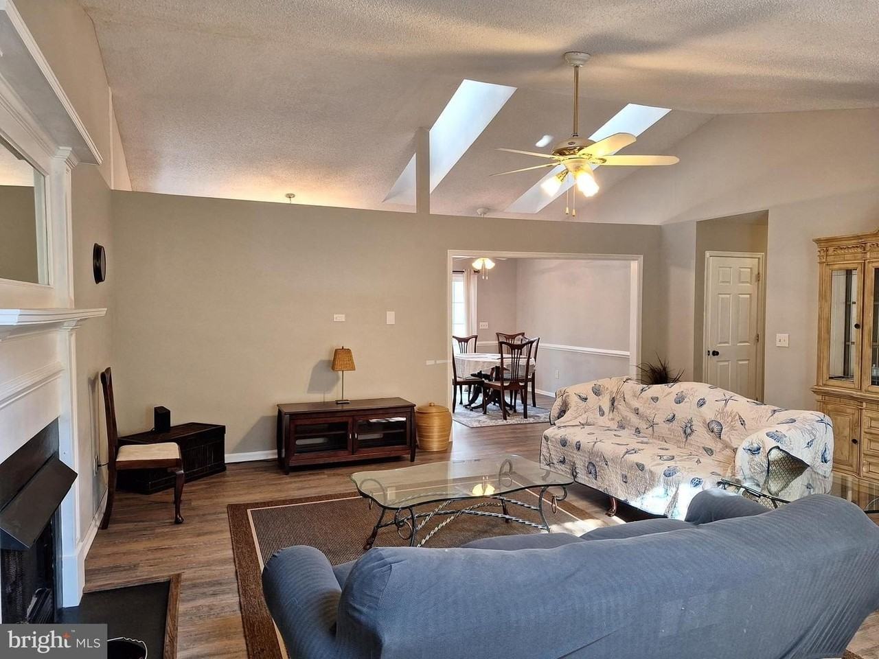 12 Albano Ct - Photo 6 of 47