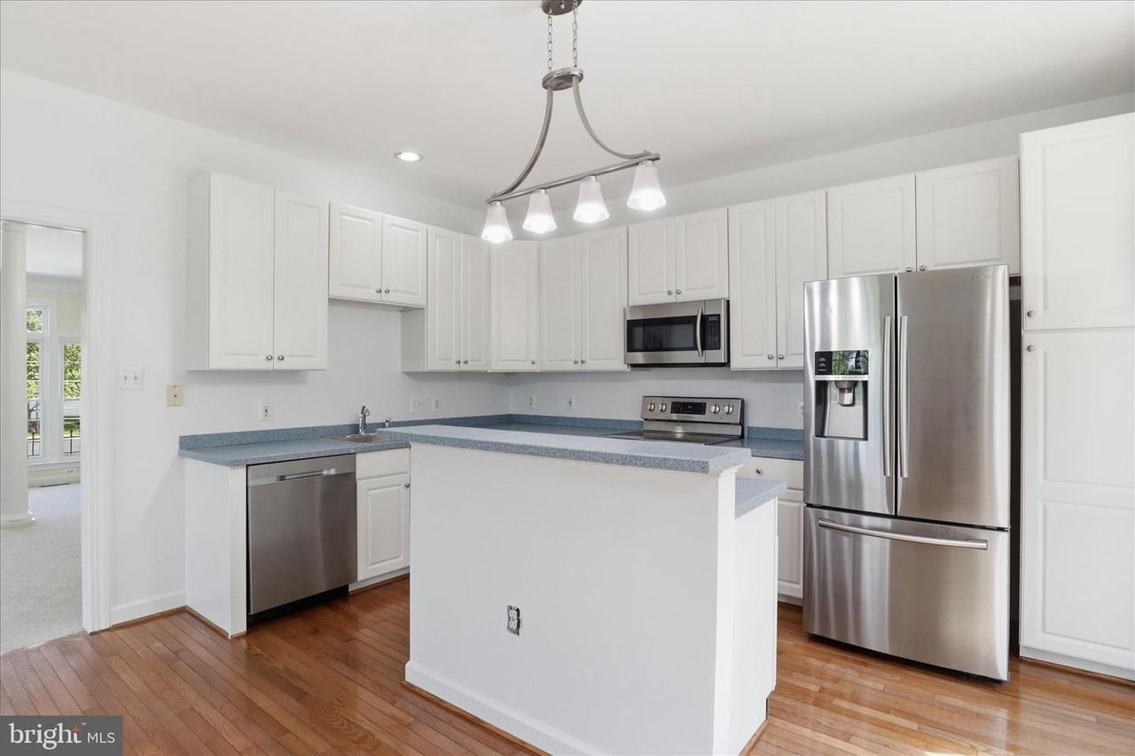 981 Herons Run Ln - Photo 7 of 42