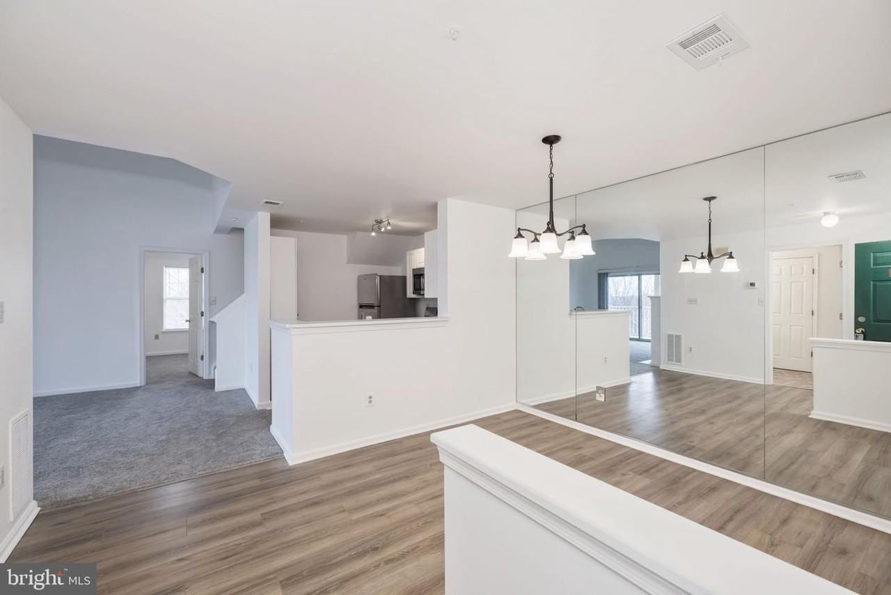 1025 Gardenview Loop - Photo 2 of 21