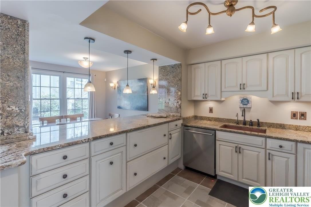 3418 Park Pl - Photo 6 of 50