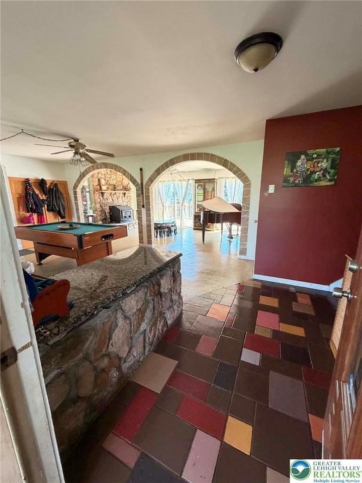 1170 Oakhurst Dr - Photo 4 of 24