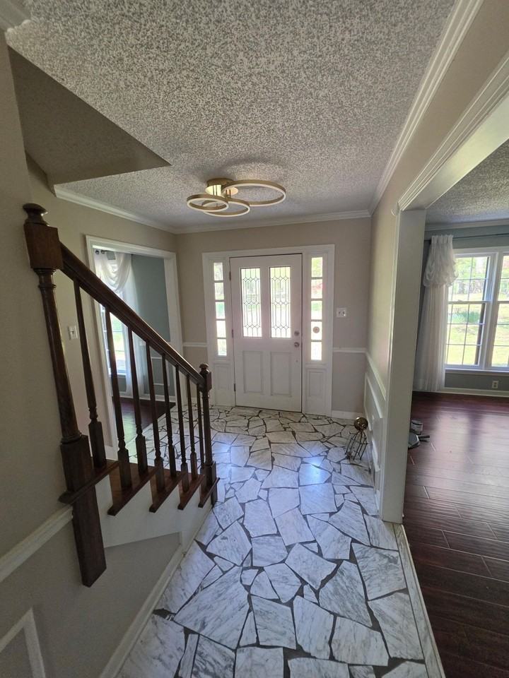 4580 Shadowlawn Rd - Photo 2 of 33