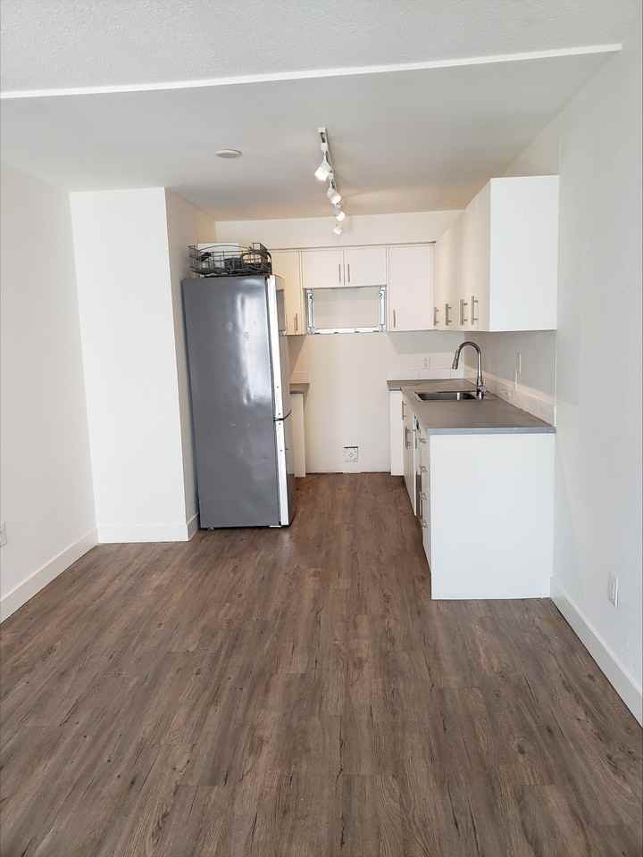 2626 Cook Stunit 304 #304 - Photo 5 of 8