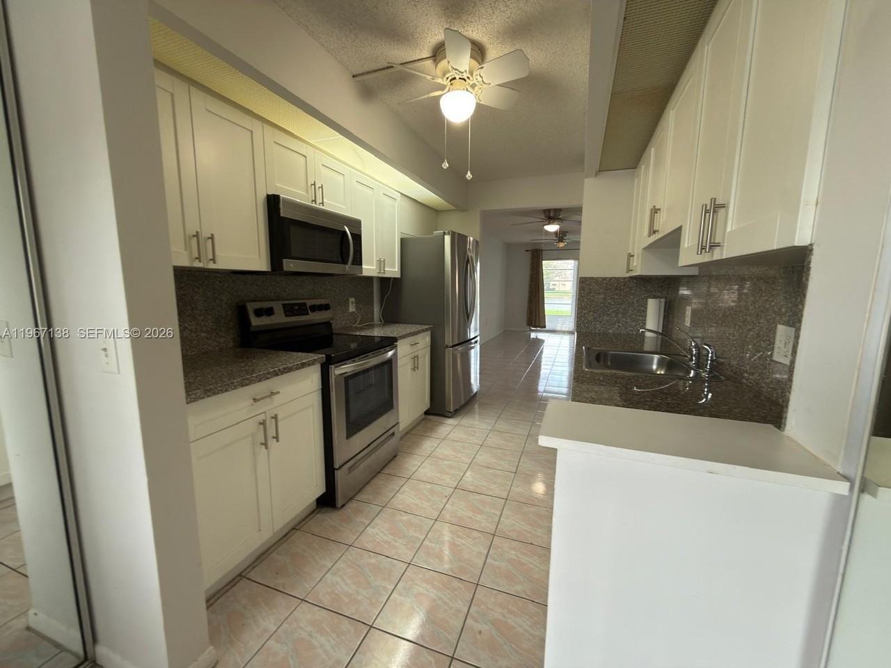 950 Sw 138th Ave #111B - Photo 7 of 33