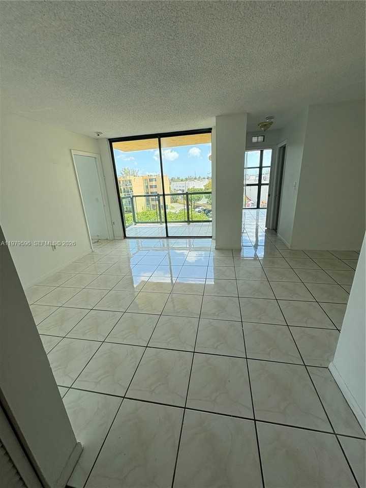 11800 Sw 18th St #517-4 - Photo 2 of 22