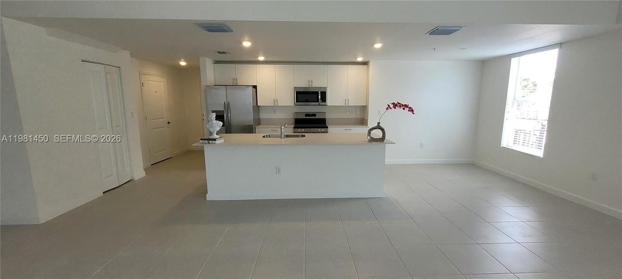 12470 Sw 248th St #5 - Photo 6 of 18