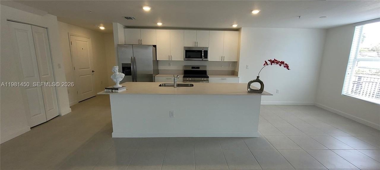 12470 Sw 248th St #5 - Photo 7 of 18