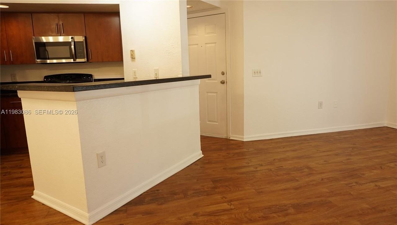 12980 Vista Isles Dr #315 - Photo 4 of 35