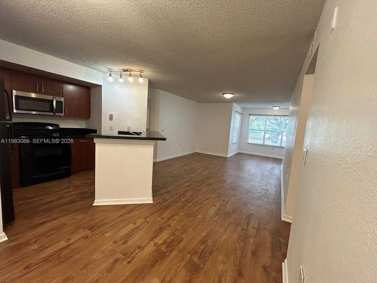 12980 Vista Isles Dr #315 - Photo 5 of 35