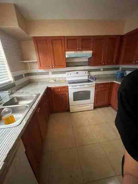 2726 Nw 131st St #2726