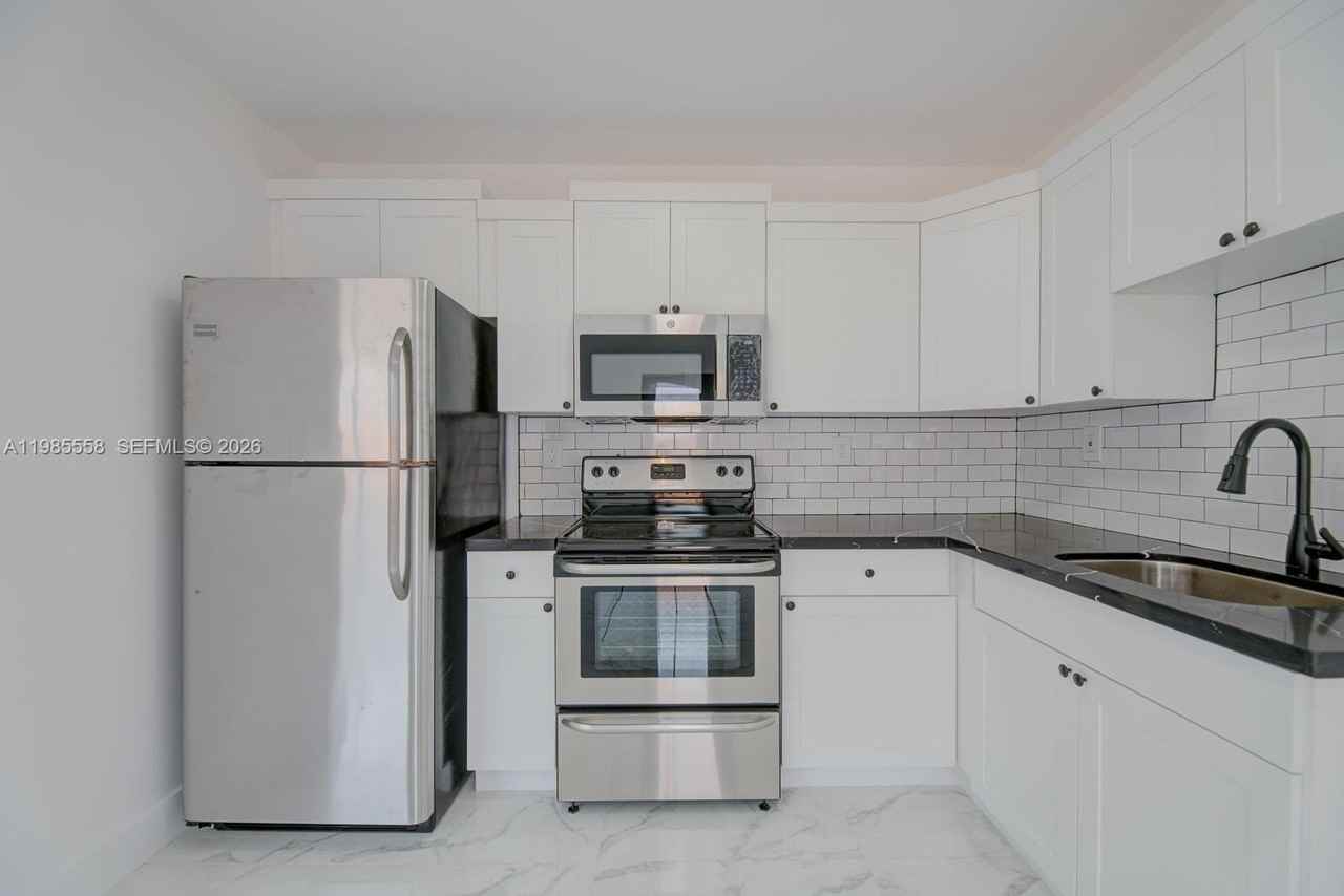 650 E 65th St #1 - Photo 3 of 18