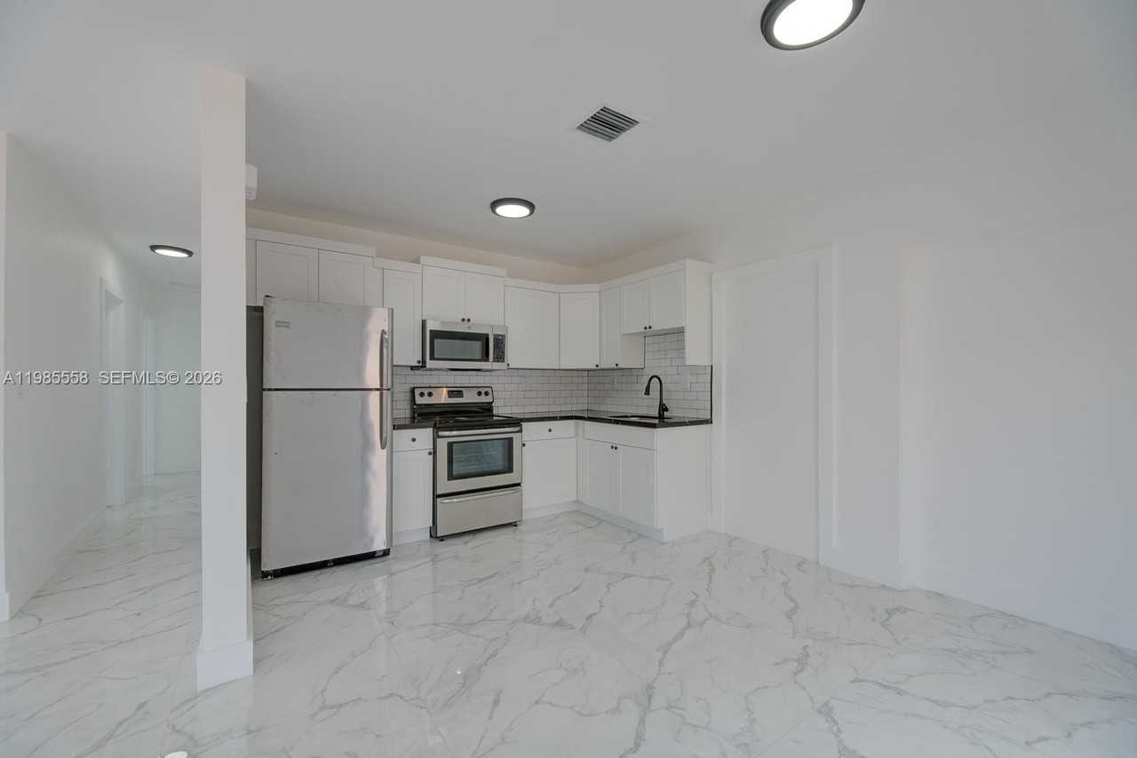 650 E 65th St #1 - Photo 7 of 18