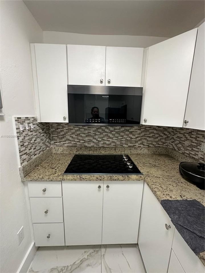 4713 Nw 7th St #406-1 - Photo 4 of 20