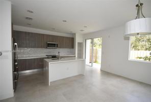 featured image of 10259 Northwest 72nd Terrace #10259