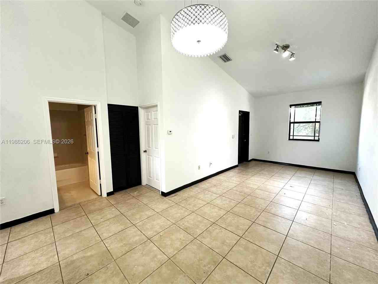 3550 Ne 5th St #202 - Photo 7 of 23