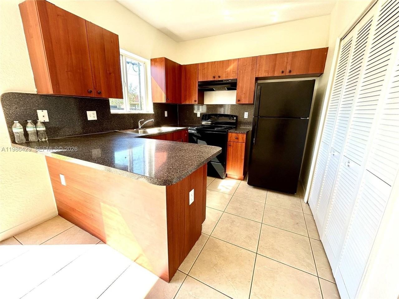 10990 Sw 217th Ter - Photo 4 of 19