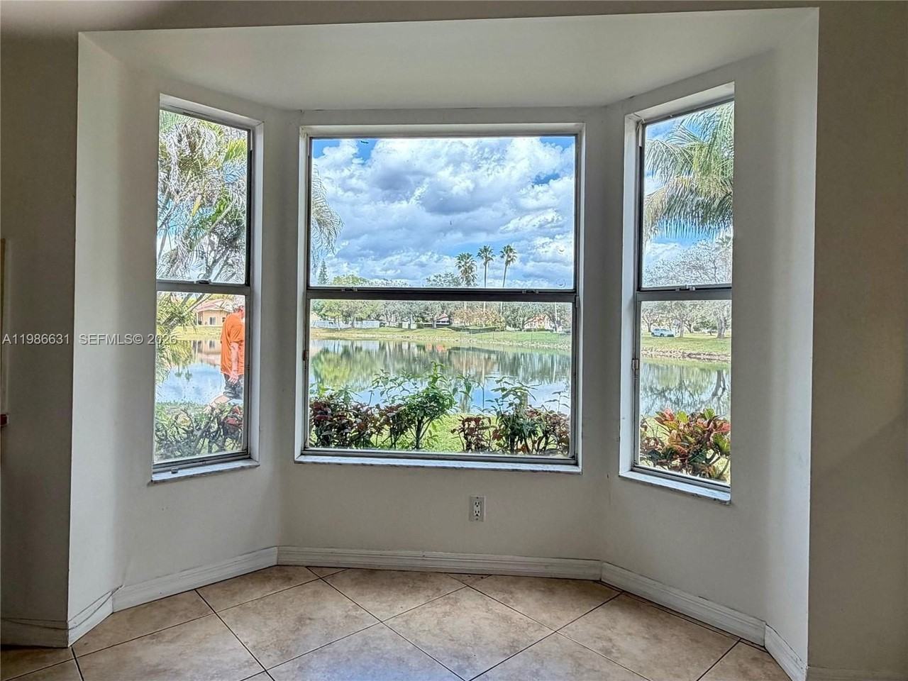 12619 Nw 11th Pl - Photo 6 of 36