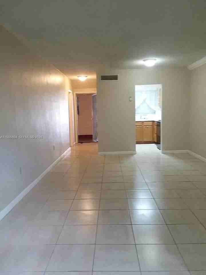 140 Royal Palm Rd #107 - Photo 6 of 13
