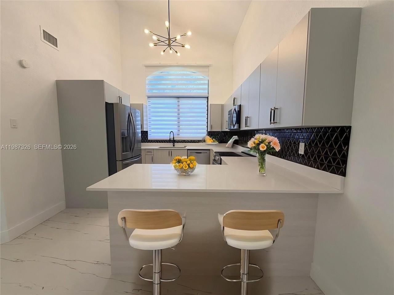 1600 Sw 157th Ave - Photo 4 of 15