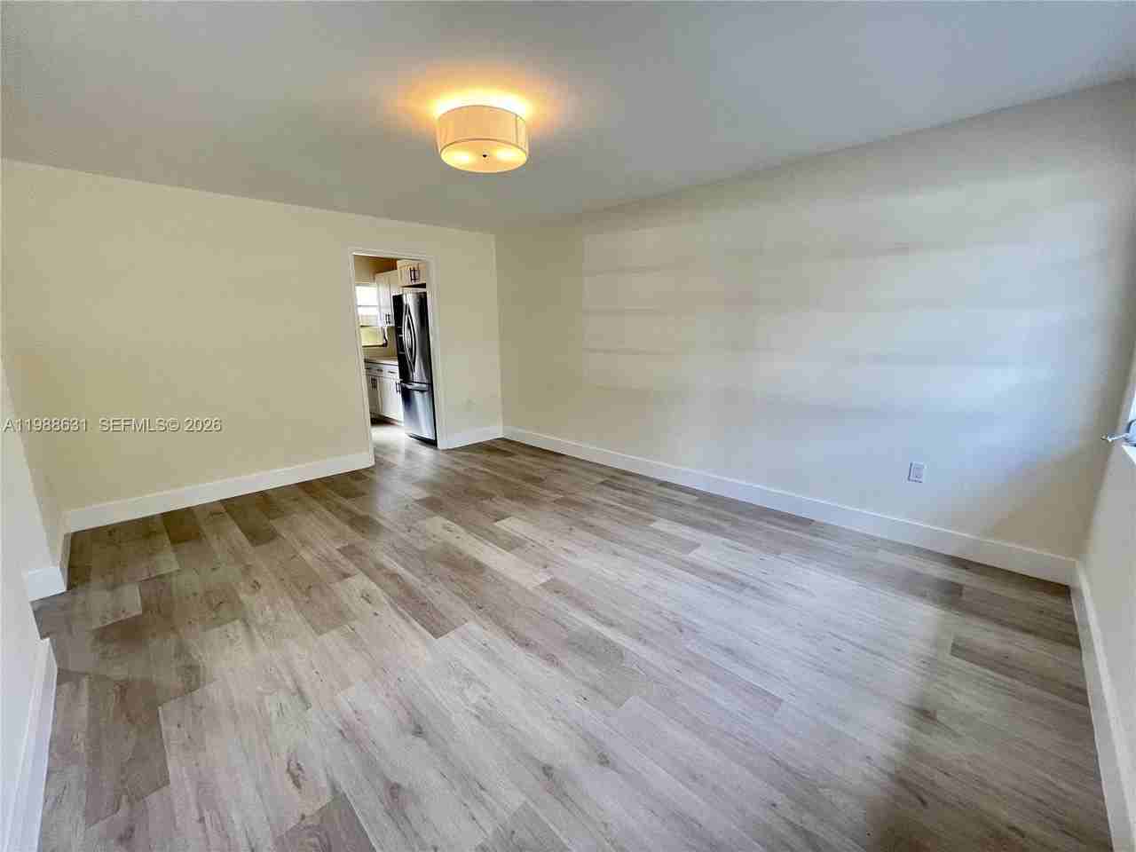 3102 Sw 10th St #3102 - Photo 4 of 15