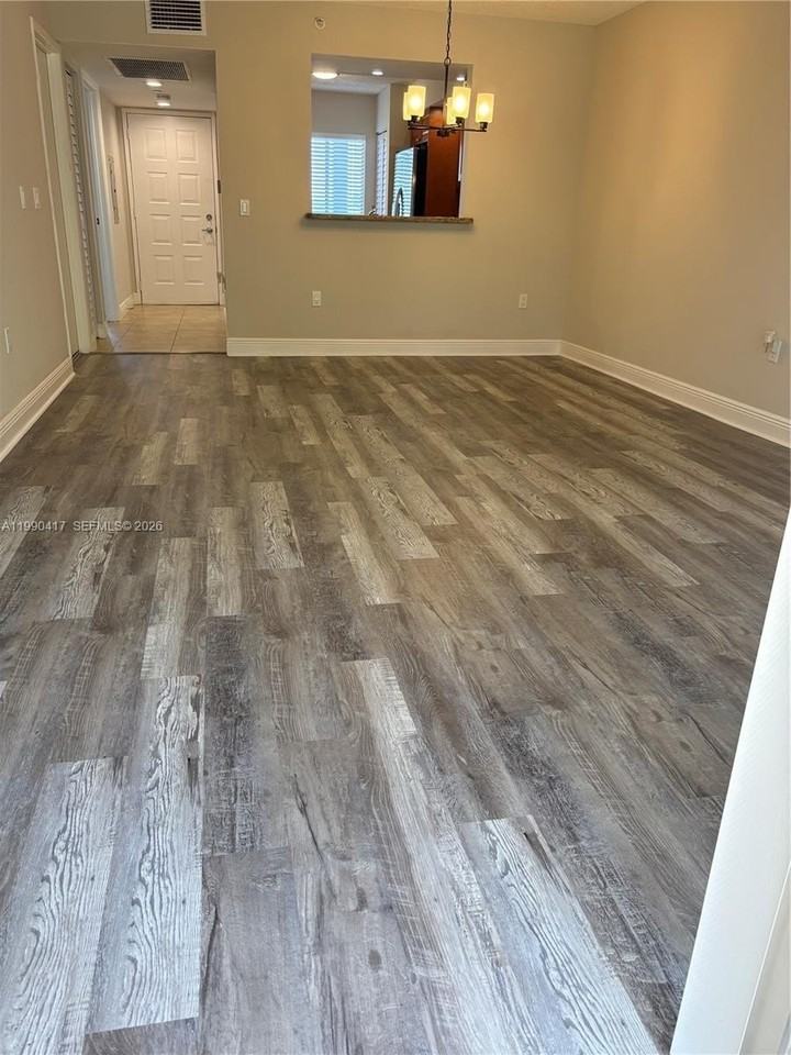 1650 Sw 124th Ter #303D - Photo 3 of 9