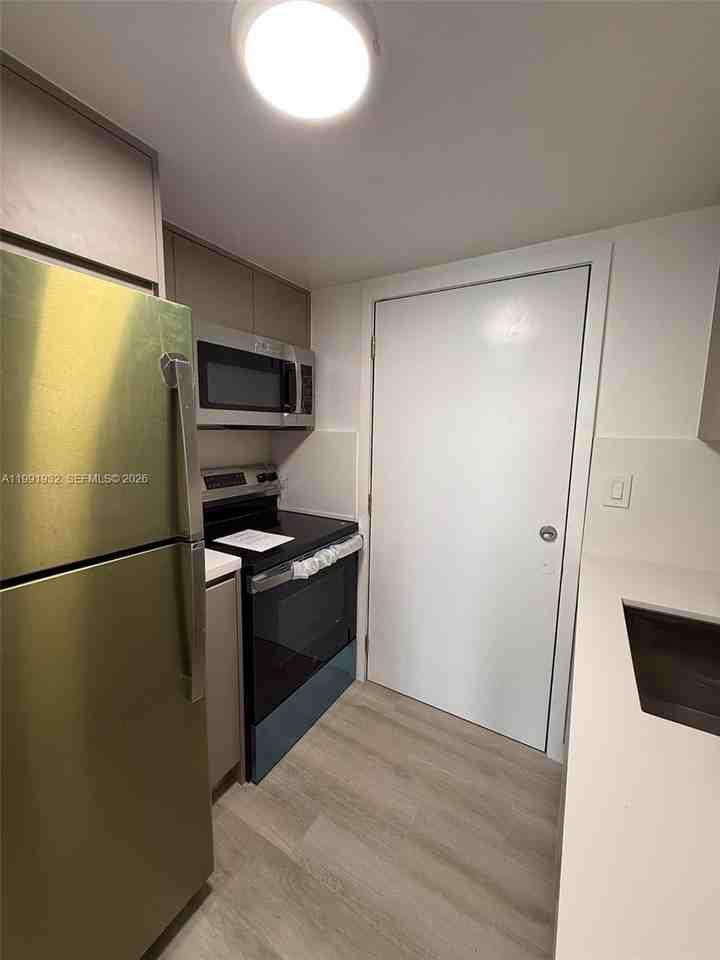 7251 Sw 82nd St #15 - Photo 4 of 15