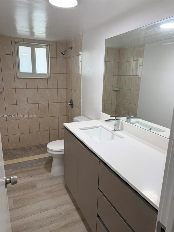 7251 Sw 82nd St #15 - Photo 6 of 15